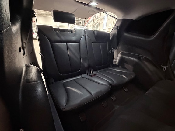 Hyundai Santa Fe 14 of 29