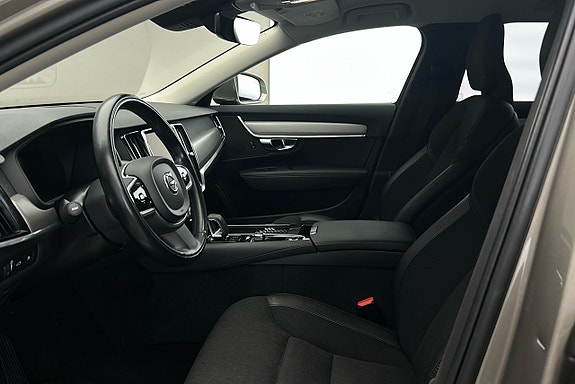 Volvo V90 10 of 27