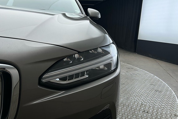 Volvo V90 11 of 27