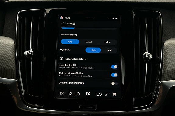 Volvo V90 24 of 27