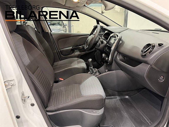 Renault Clio 14 of 23