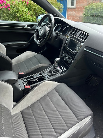 Volkswagen Golf VII 3 of 5