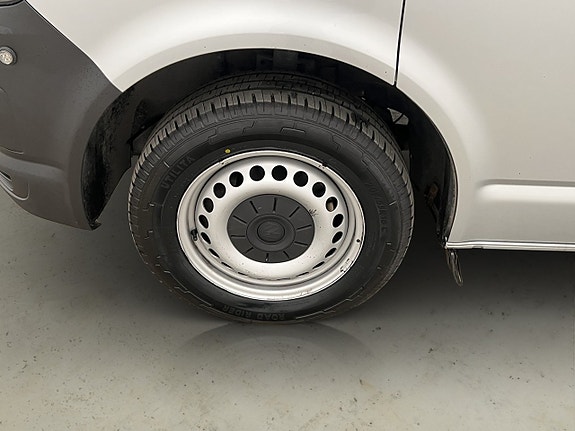 Volkswagen Transporter 26 of 29