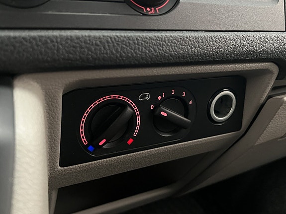 Volkswagen Transporter 22 of 29