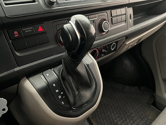 Volkswagen Transporter 21 of 29