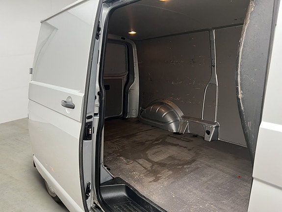 Volkswagen Transporter 12 of 29