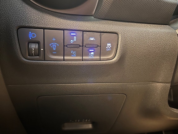 Hyundai Kona 18 of 21