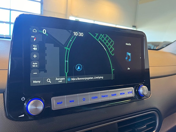 Hyundai Kona 14 of 21