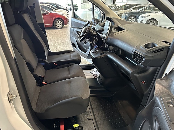 Peugeot Partner 19 of 26