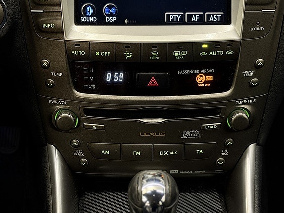 Lexus IS250 26 of 27
