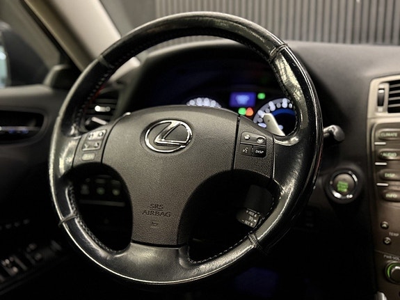 Lexus IS250 16 of 27