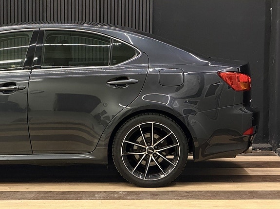 Lexus IS250 7 of 27