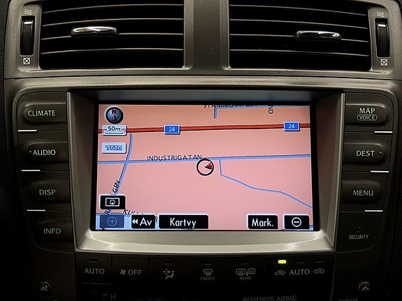 Lexus IS250 18 of 27