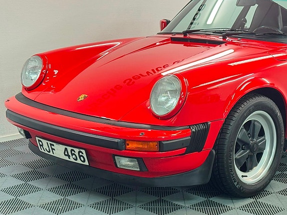 Porsche 911 Carrera 8 of 16