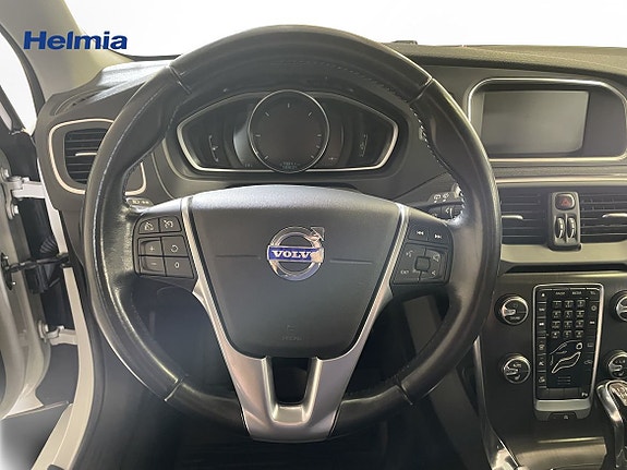 Volvo V40 13 of 14