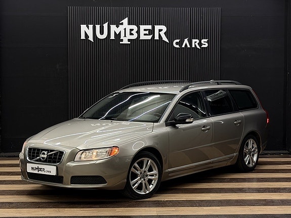 Volvo V70 2 of 23