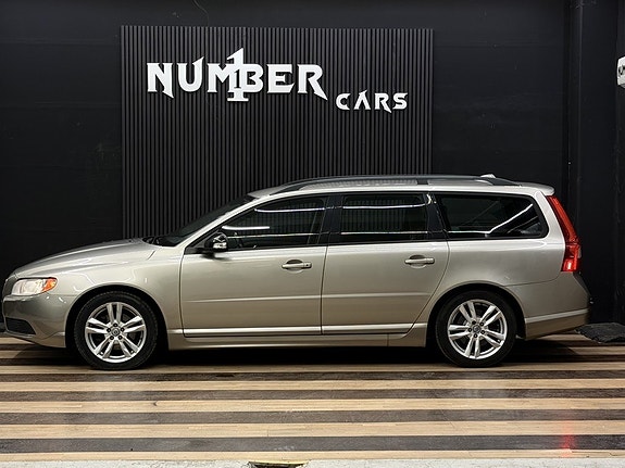 Volvo V70 6 of 23