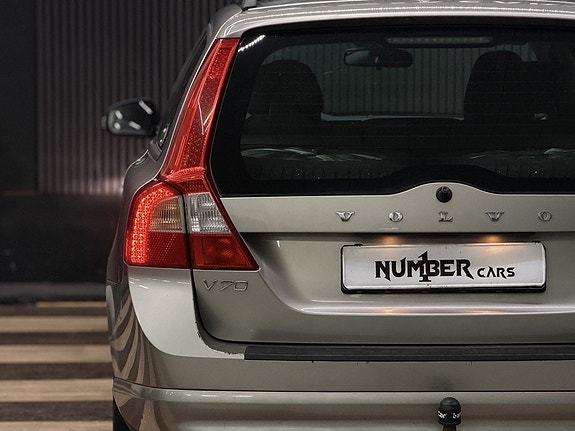 Volvo V70 11 of 23