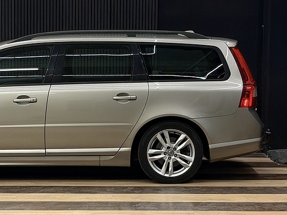 Volvo V70 8 of 23