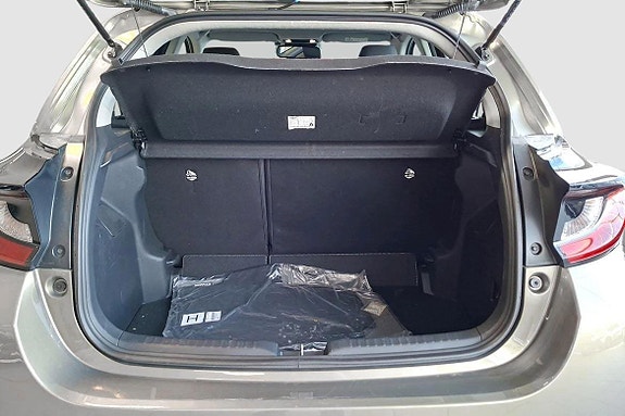 Toyota Yaris 12 of 13