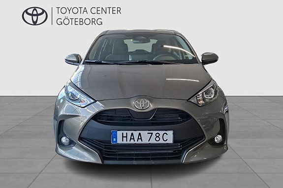Toyota Yaris 7 of 13