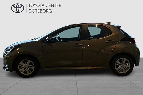 Toyota Yaris 4 of 13