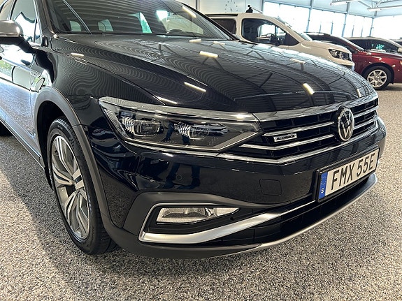 Volkswagen Passat Alltrack 6 of 26
