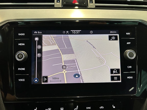 Volkswagen Passat Alltrack 24 of 26