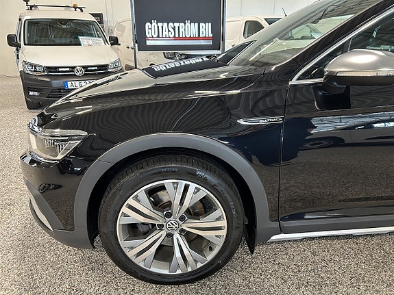 Volkswagen Passat Alltrack 10 of 26