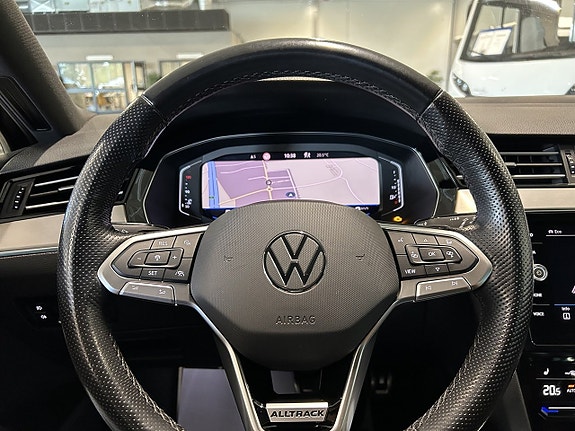 Volkswagen Passat Alltrack 26 of 26