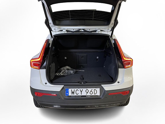 Volvo EX40 9 of 14