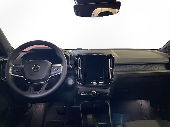 Volvo EX40 12 of 14
