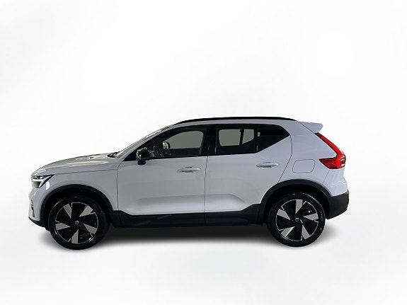 Volvo EX40 2 of 14