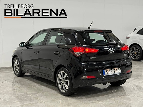 Hyundai i20 6 of 23