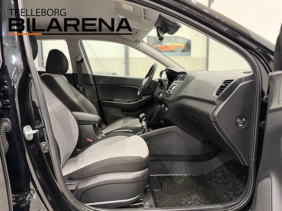 Hyundai i20 13 of 23