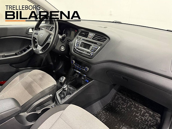 Hyundai i20 12 of 23
