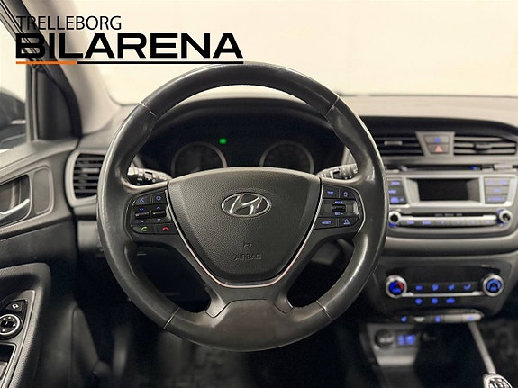 Hyundai i20 16 of 23