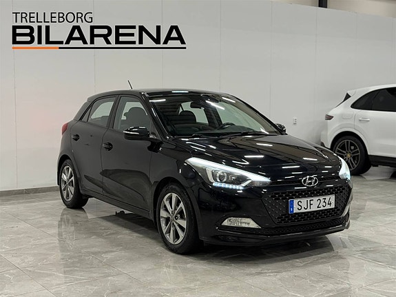 Hyundai i20 2 of 23