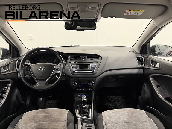 Hyundai i20 15 of 23