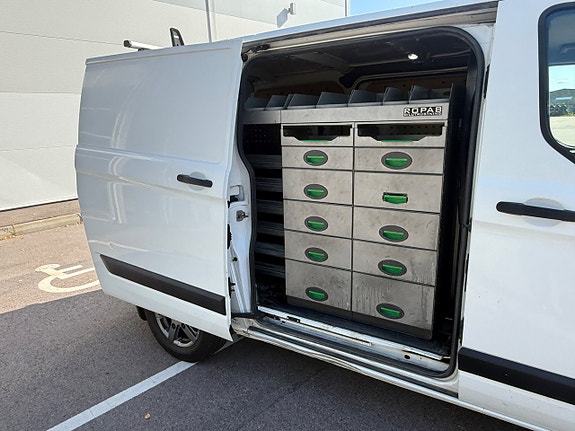 Ford Transit Custom 2 of 8