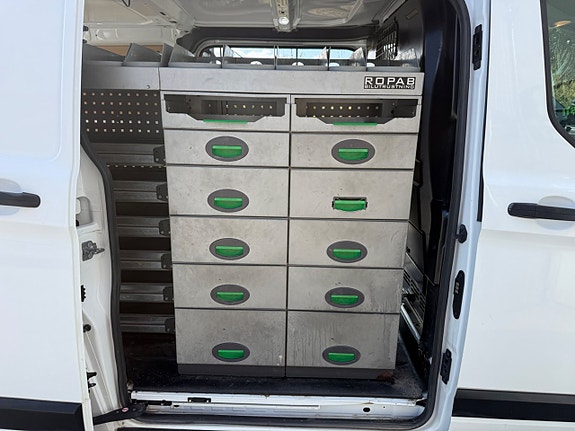 Ford Transit Custom 13 of 16