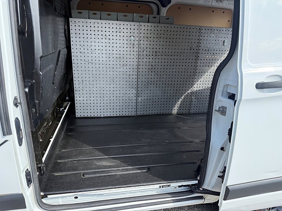 Ford Transit Custom 15 of 16