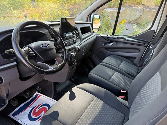 Ford Transit Custom 10 of 16