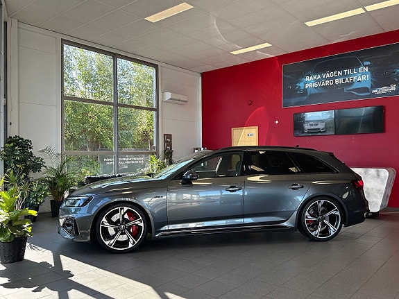 Audi RS4 4 of 15