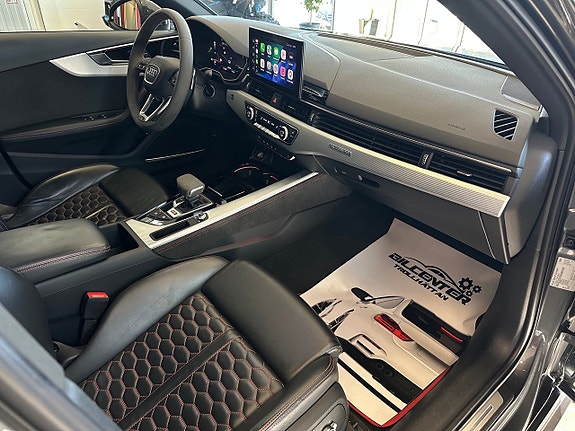 Audi RS4 11 of 15