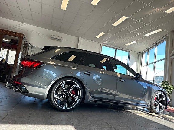 Audi RS4 6 of 15