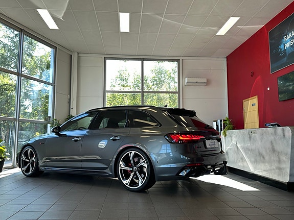 Audi RS4 5 of 15