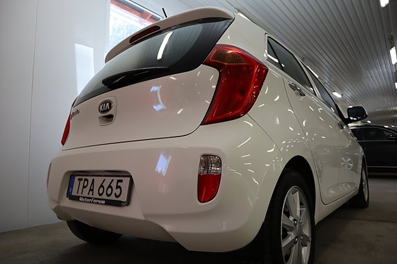Kia Picanto 18 of 19