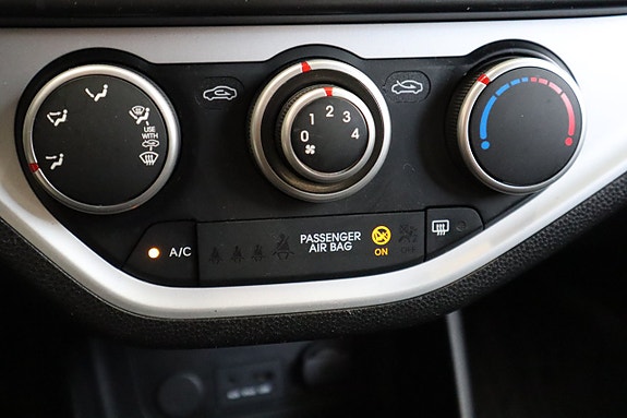 Kia Picanto 11 of 19