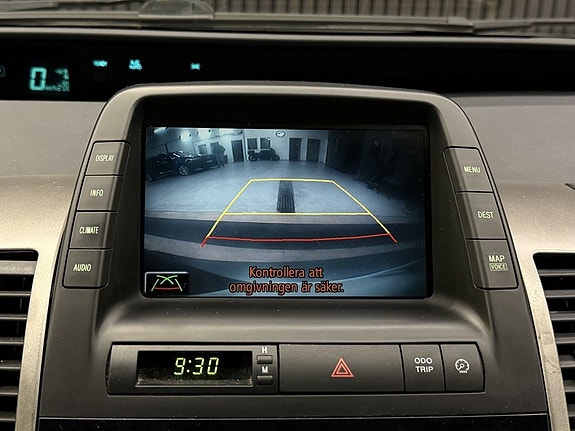 Toyota Prius 23 of 25